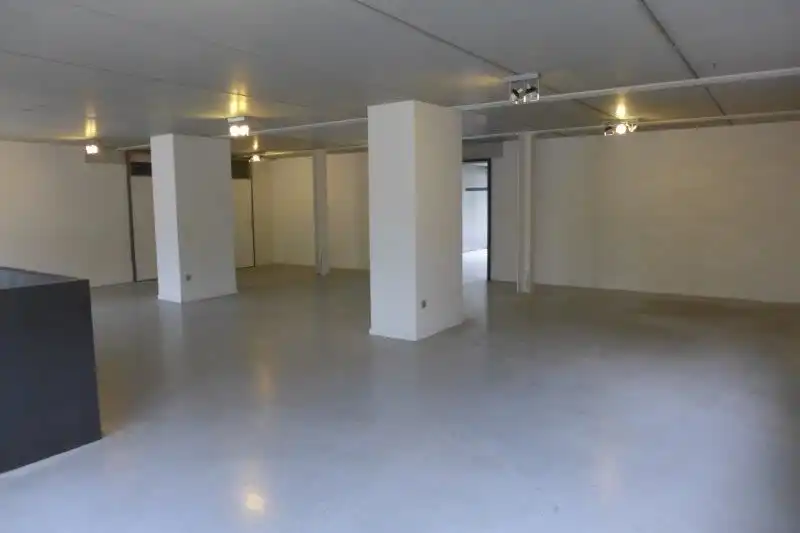 Commerciële ruimte te huur foto 10