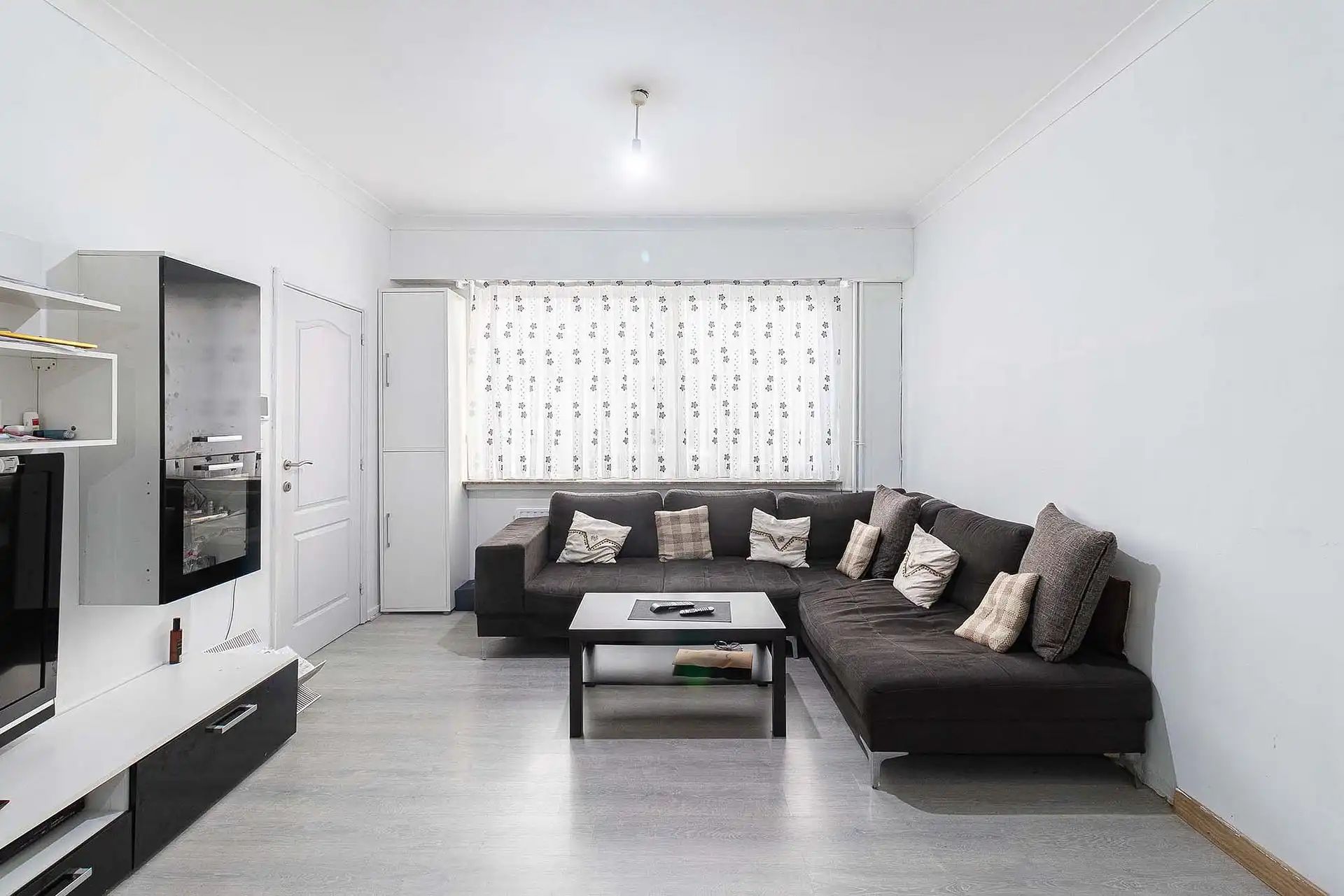 Ruime rijwoning met vijf slaapkamers en tuin foto 3