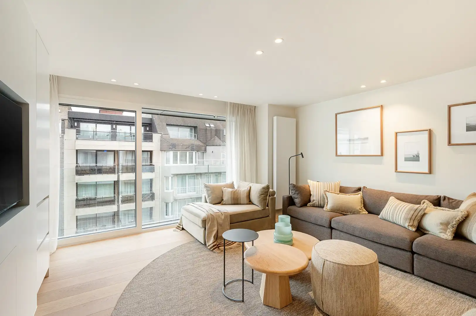 Res. Orfeo – Ruim en volledig gerenoveerd appartement met 3 slaapkamers foto 3