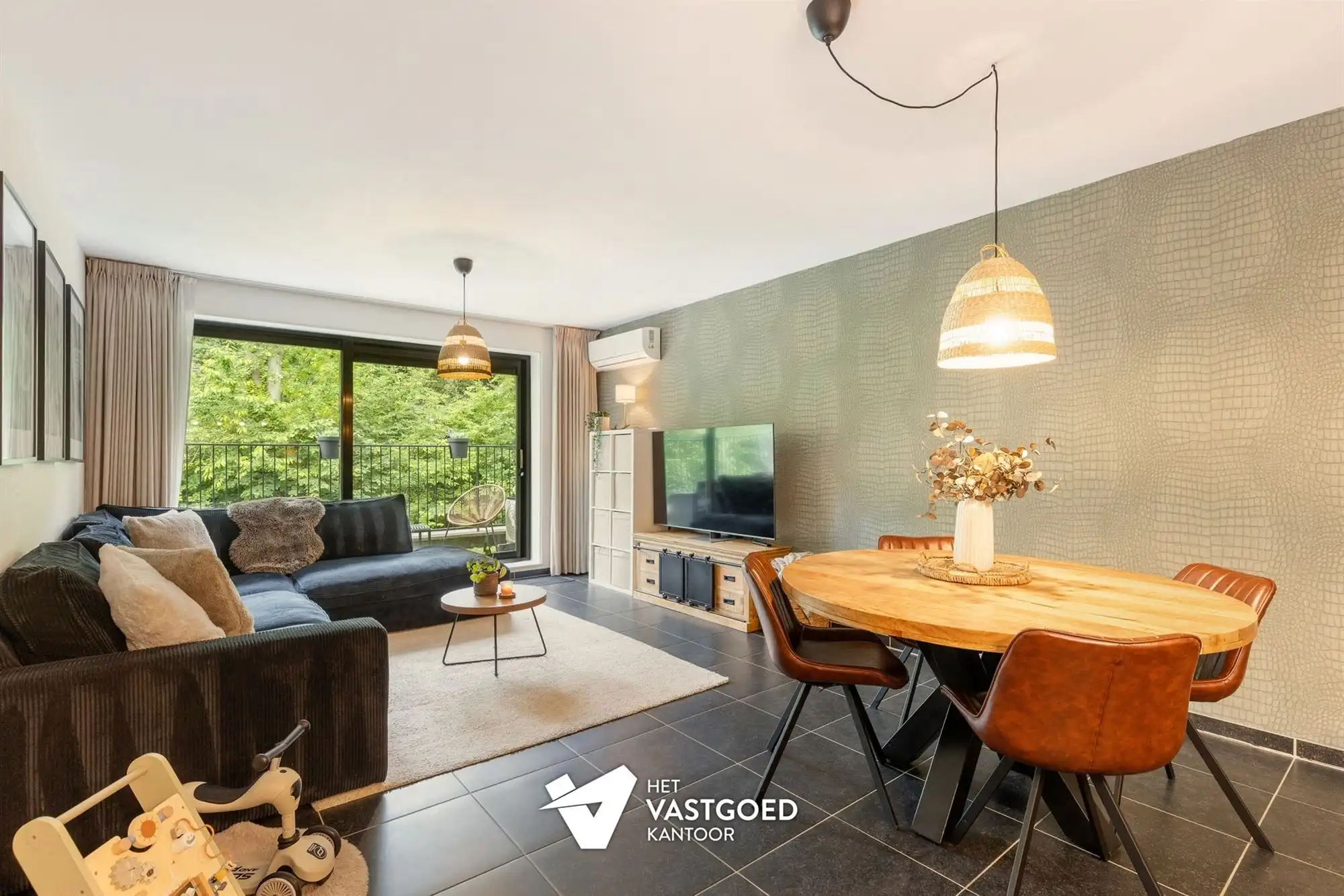 GEZELLIG APPARTEMENT MET 2 SLAAPKAMERS, RUIM TERRAS EN OVERDEKTE AUTOSTAANPLAATS TE BERINGEN foto 5