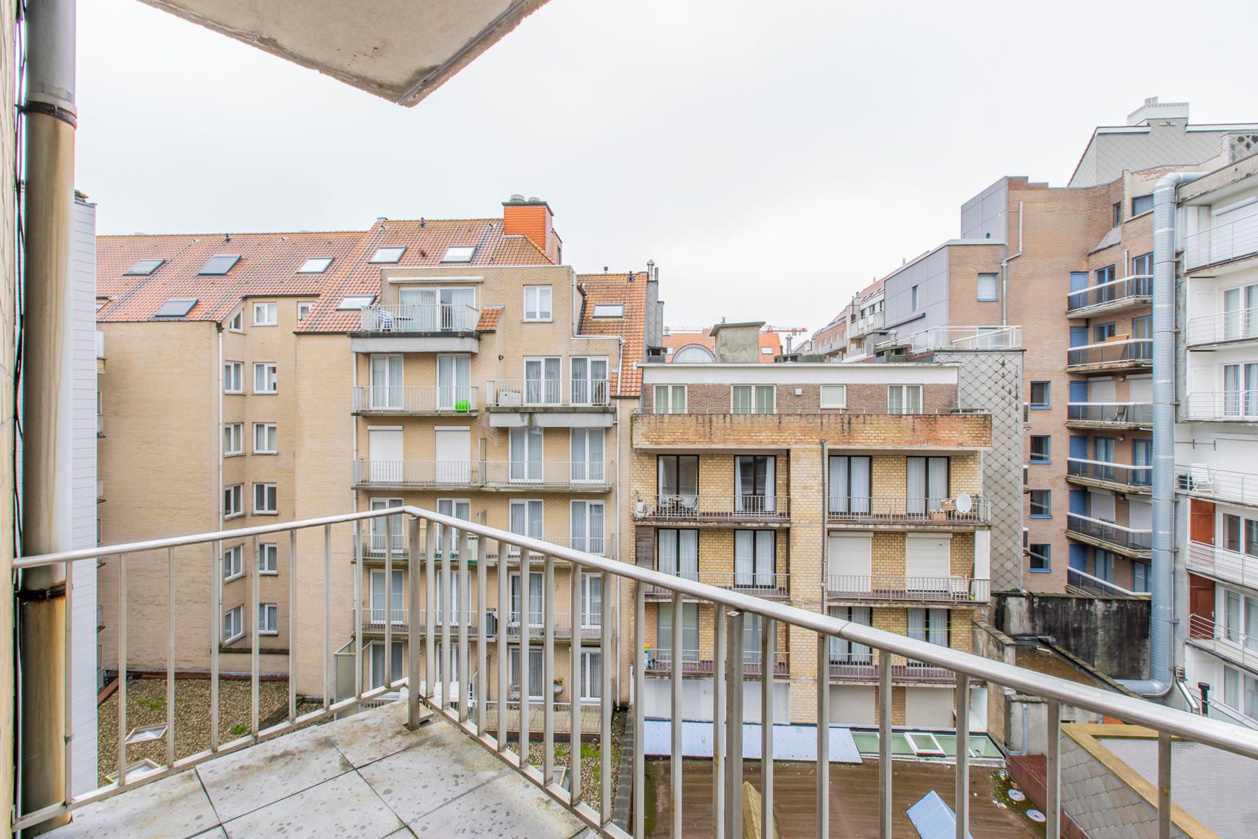 Gemeubeld appartement nabij het Driehoeksplein foto 8