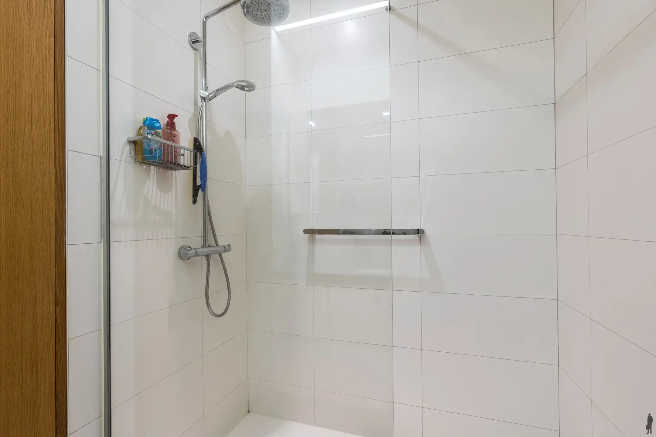 Stijlvol appartement op tweede verdieping met royaal terras foto 16