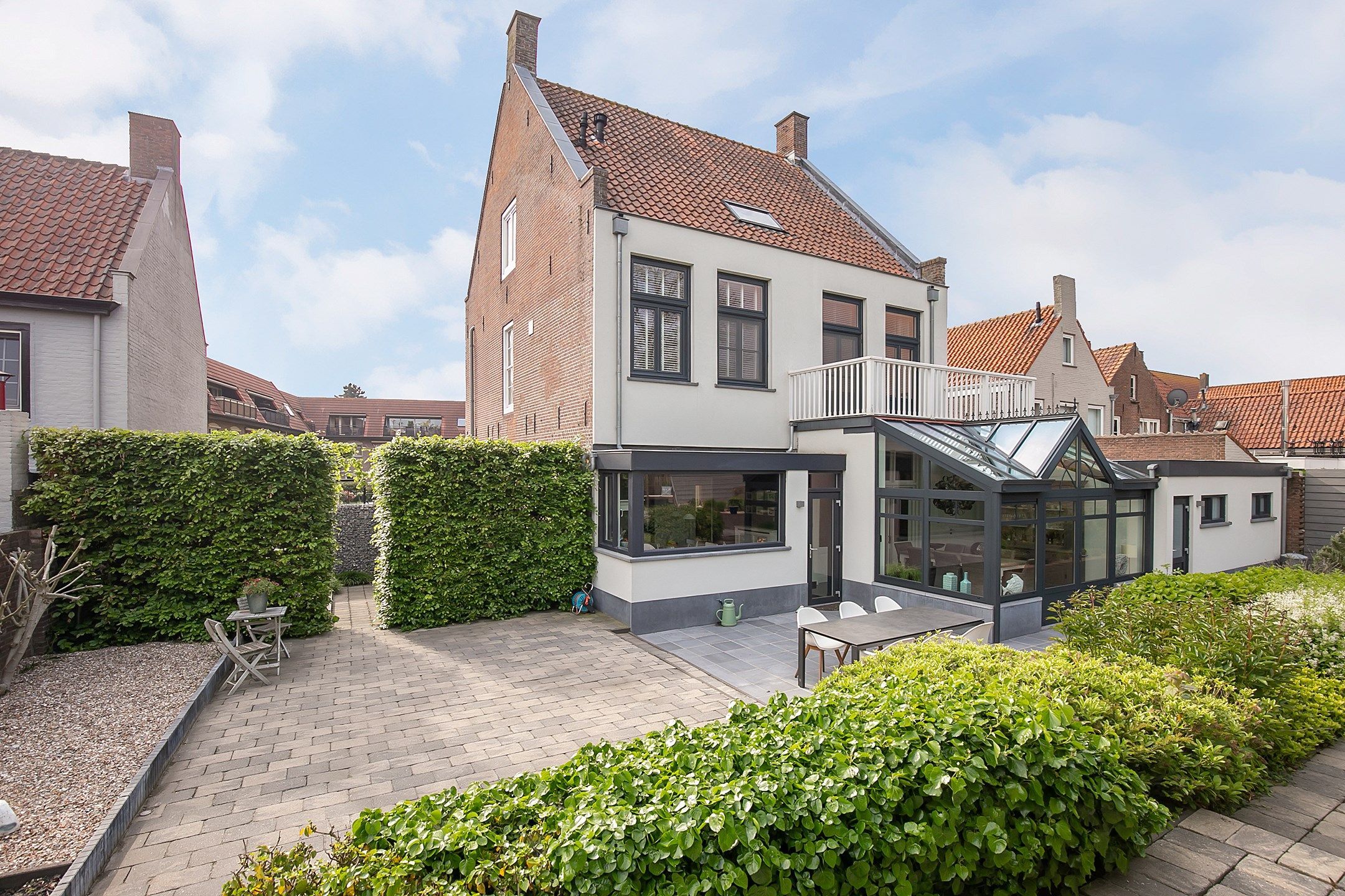 Exclusief stijlvol  herenhuis met ruime leefruimtes. foto 35