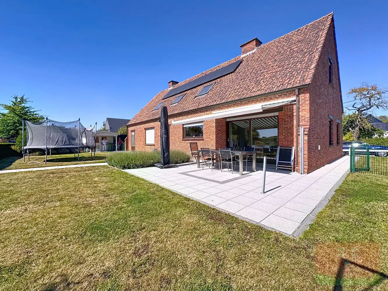 Vrijstaande eengezinswoning met 4 slaapkamers en 2 badkamers foto 28