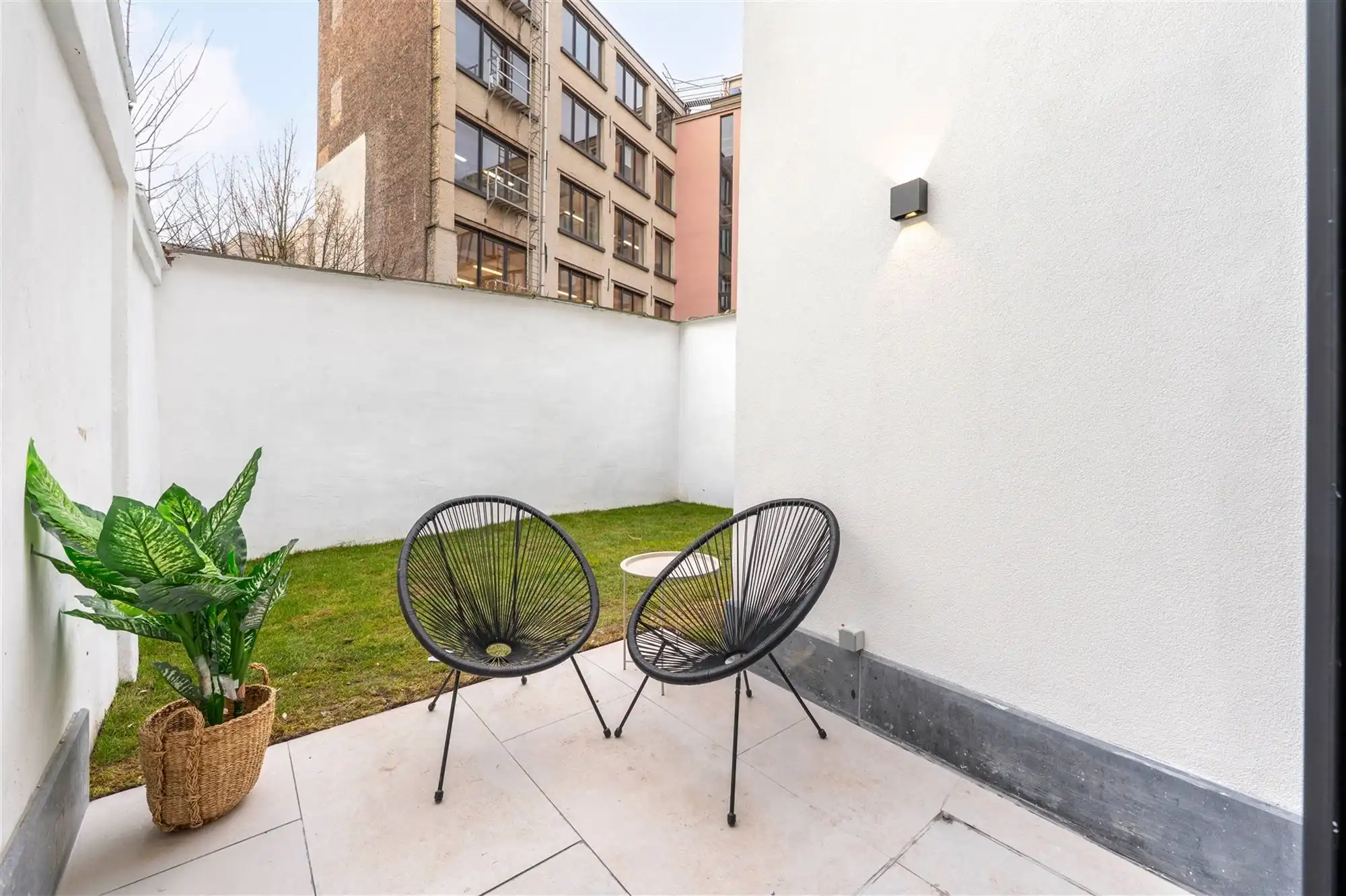 Gerenoveerd 1 slk app met tuin foto 7