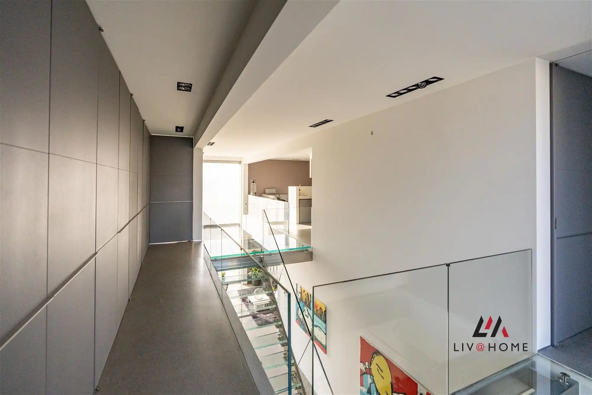 Moderne landbouwwoning met serre en loods op 10 ha foto 25