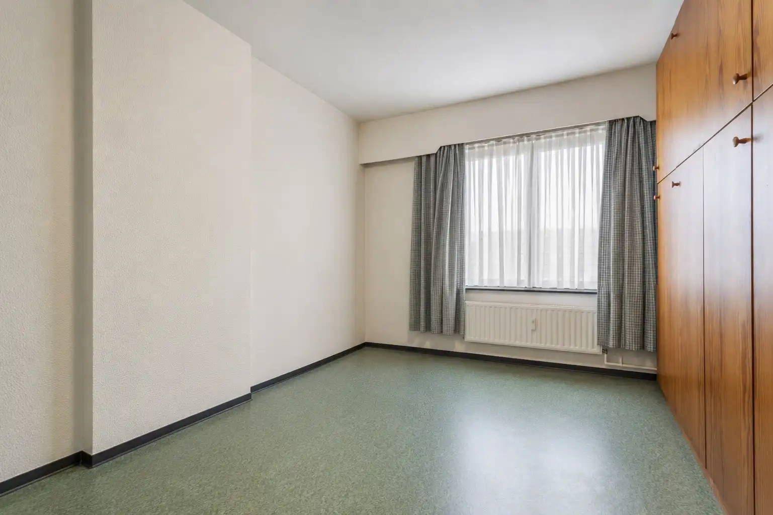 Statige woning met veel potentieel in het centrum van Diepenbeek foto 17