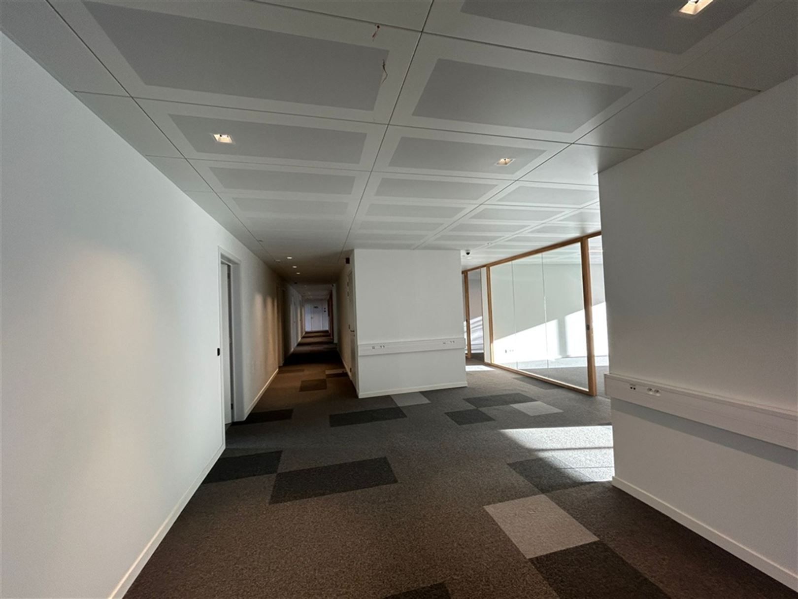 Volledig rerenoveerde kantoren te huur vanaf 150 m² foto 9