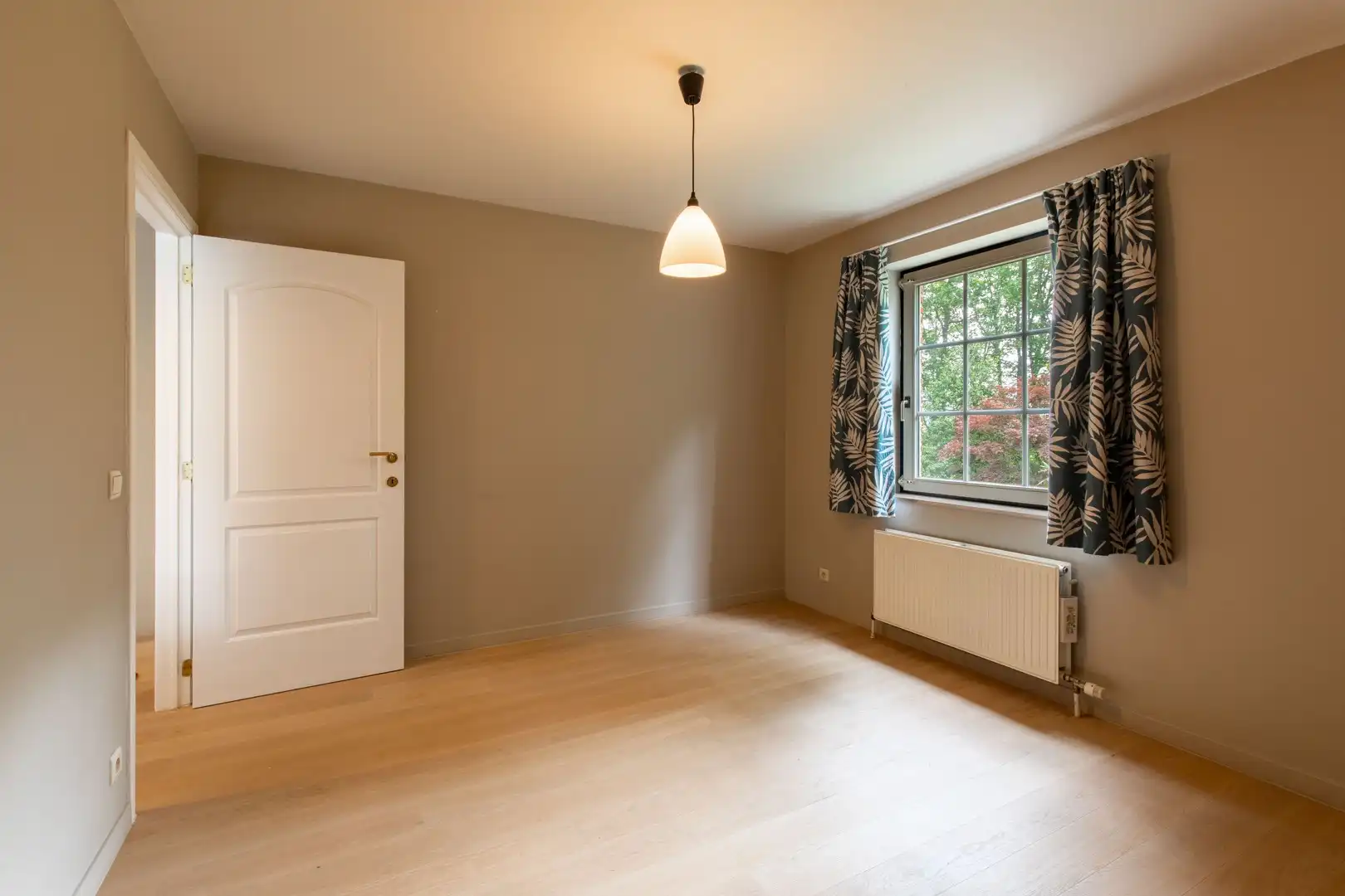 Woning met vier slaapkamers op de groene Heikantberg foto 15