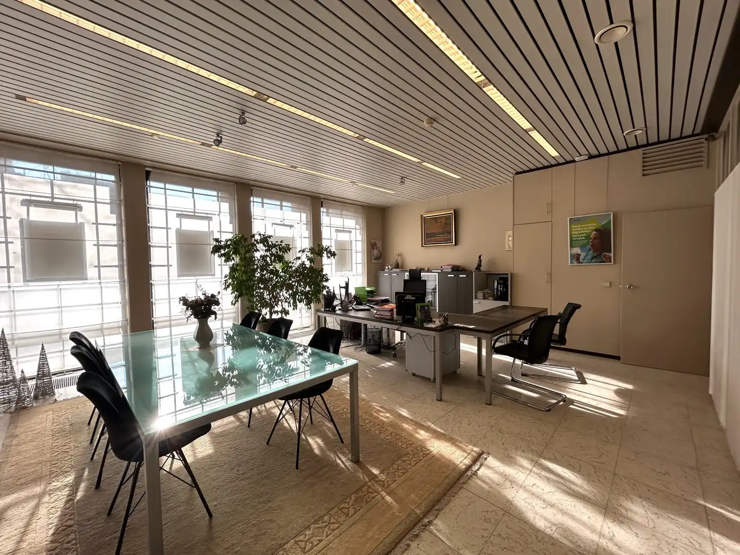 Veelzijdig handelspand op de Markt van Tielt! foto 8