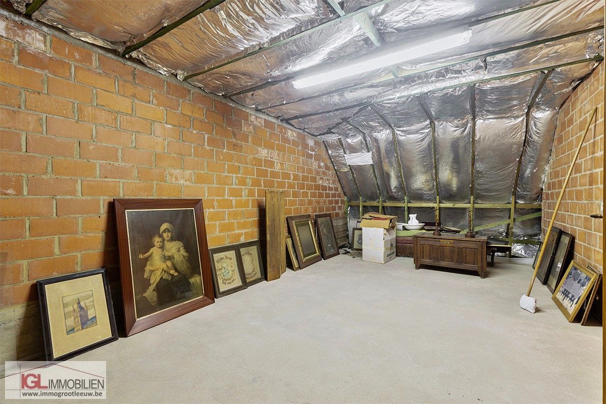 Charmante driegevelwoning met zonnige tuin & garage in het centrum van Lennik foto 15