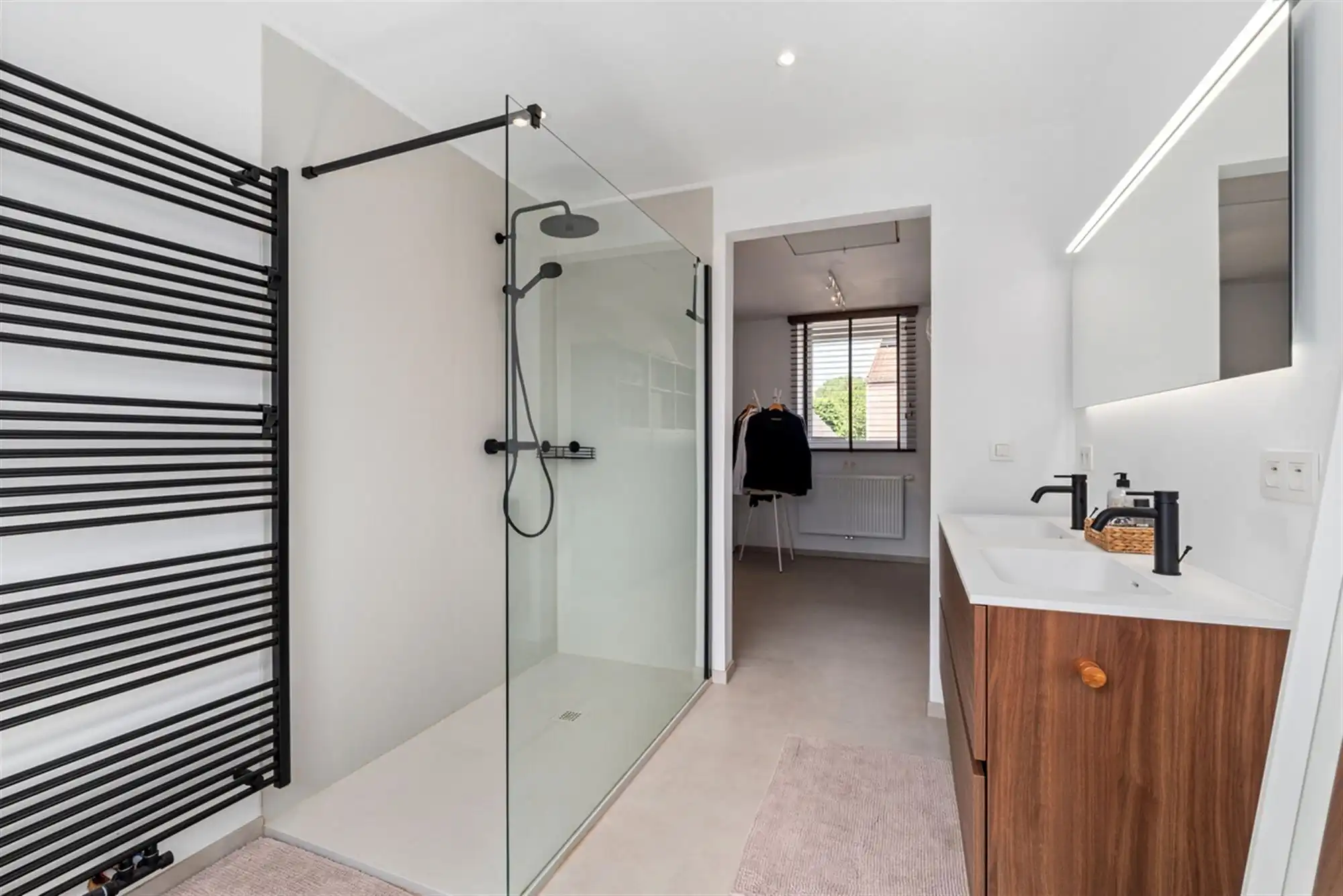 KARAKTERVOLLE WONING met 4 slaapkamers, garage & tuin op een perceel van ca. 811m² foto 25