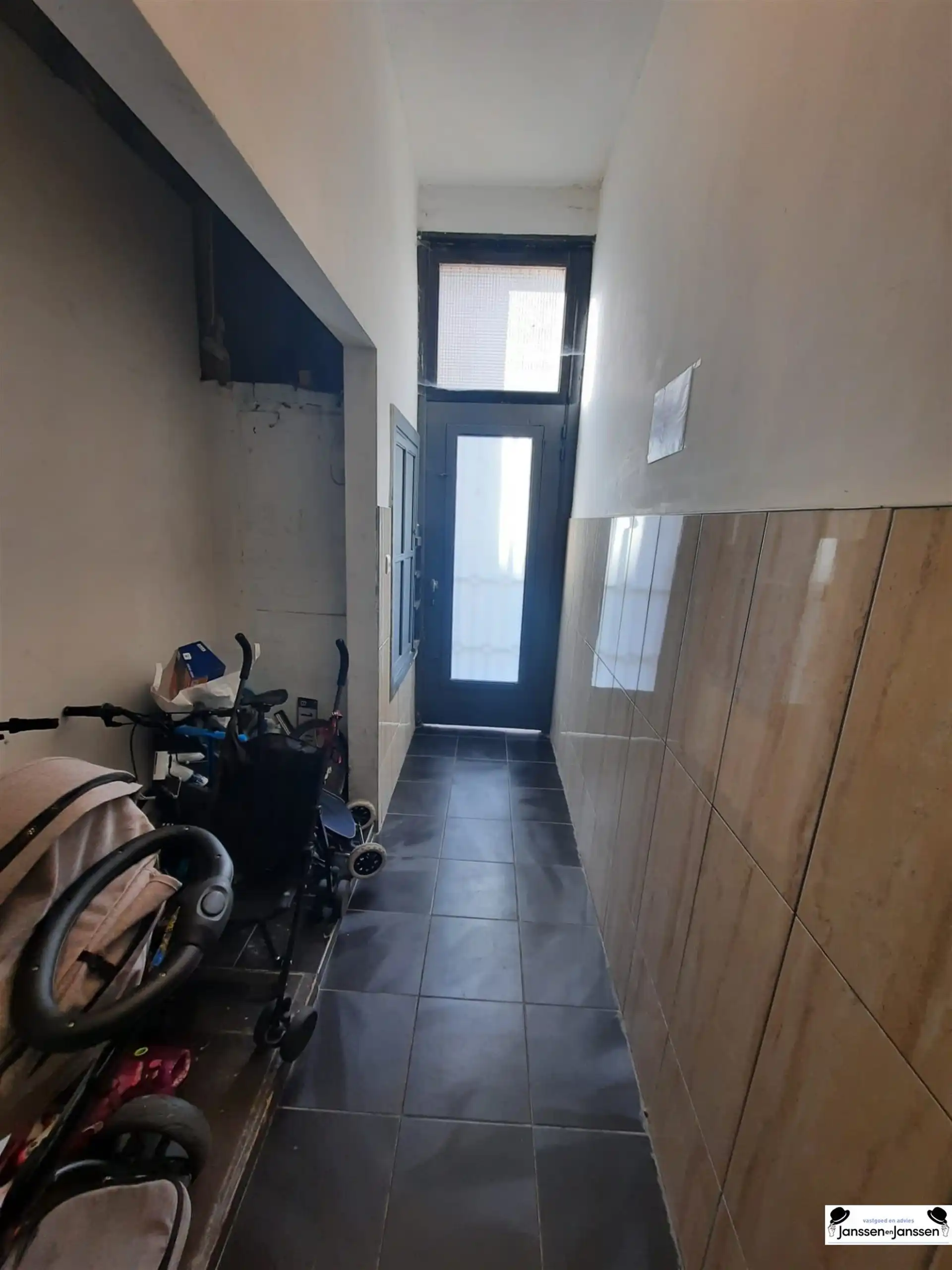 Twee slaapkamer appartement op de eerste verdieping in Antwerpen foto 13