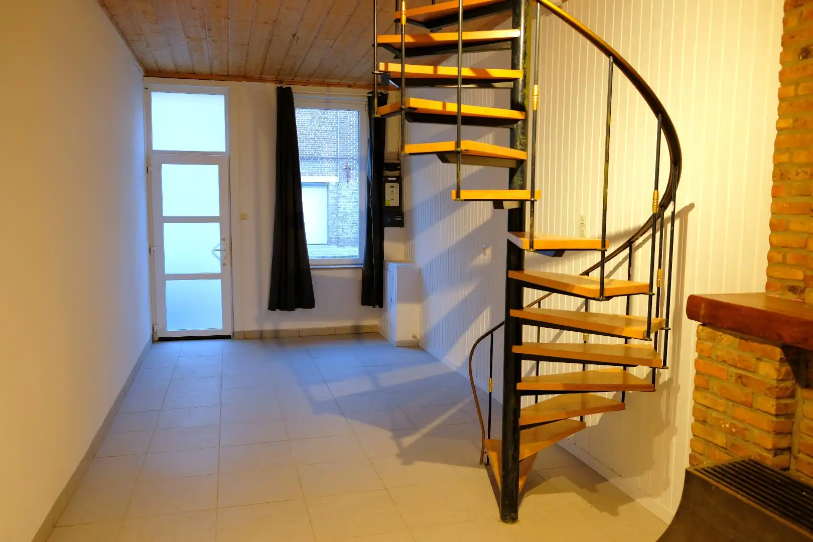 Woning met 2 slaapkamers in centrum Geraardsbergen foto 2