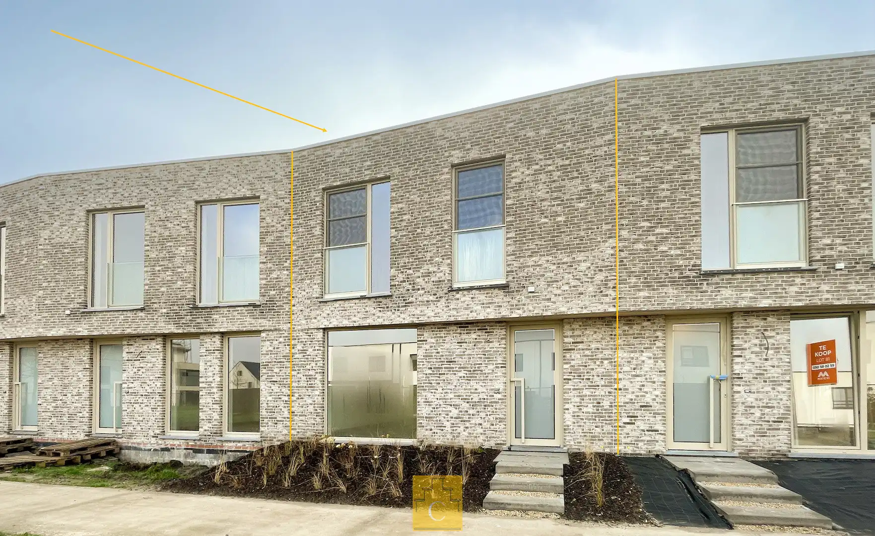 Halfopen nieuwbouwwoning met garage in Varsenare foto {{pictureIndex}}