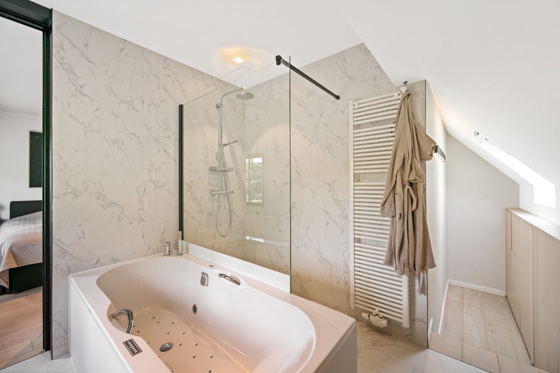 Luxueus en stijlvol wonen op een uitstekende locatie foto 12