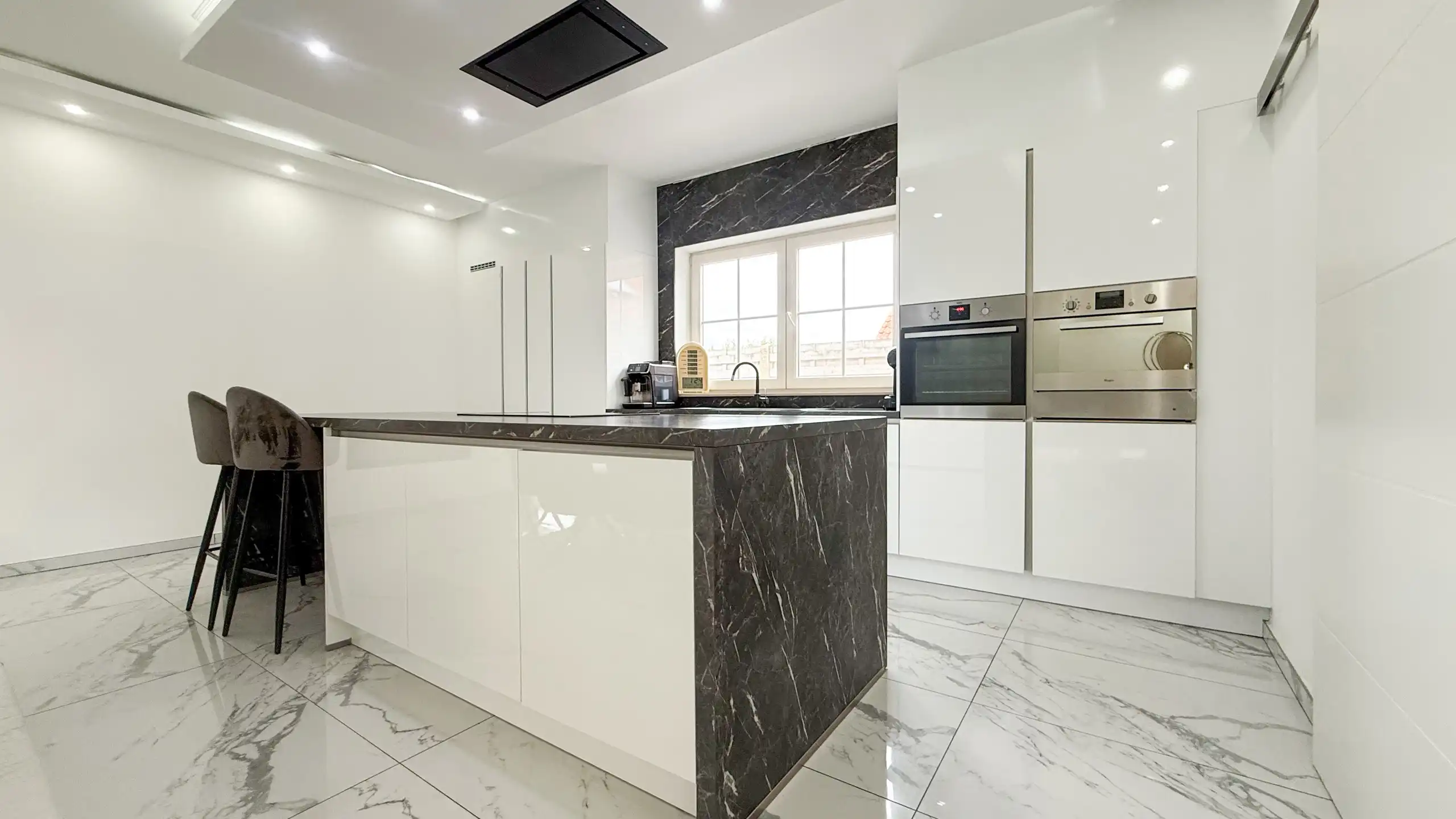 Exclusieve villa met luxueuze leefruimte en 7slpk + veranda! foto 15