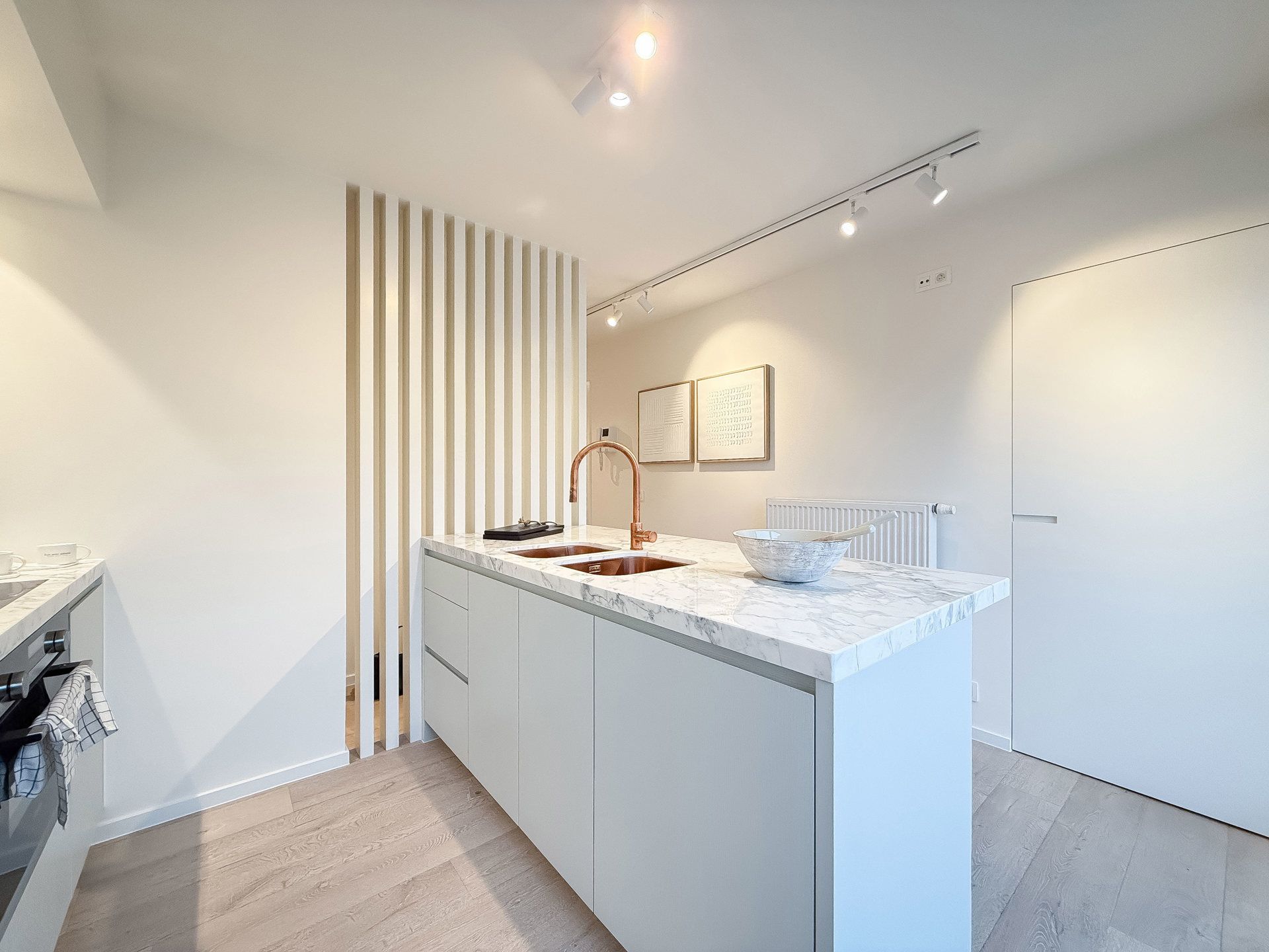 Stijlvol gerenoveerd duplex-appartement met 2 zonneterrassen foto 12