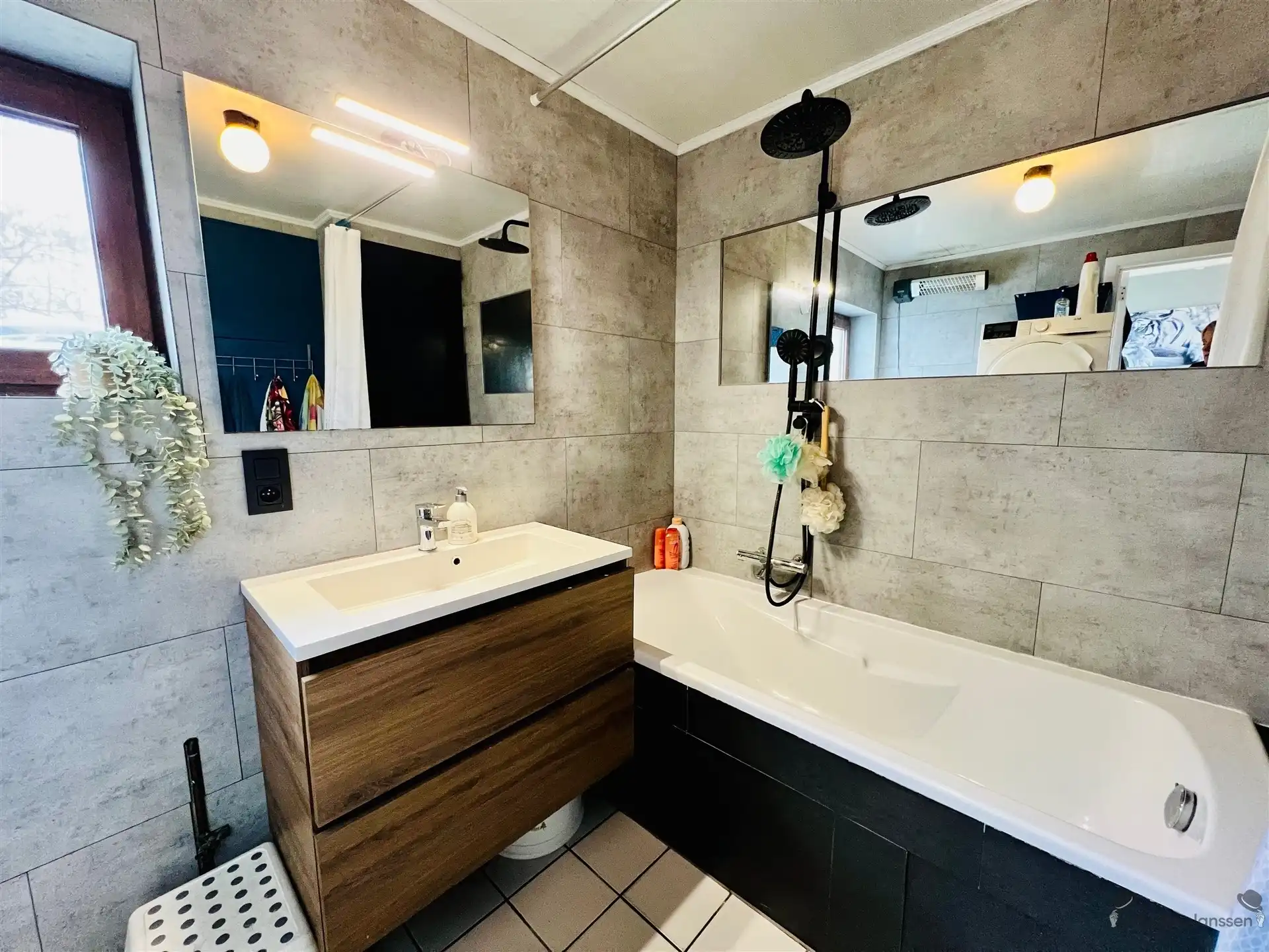 Eengezinswoning met 2 slpkmrs & tuin in doodlopende straat foto 8