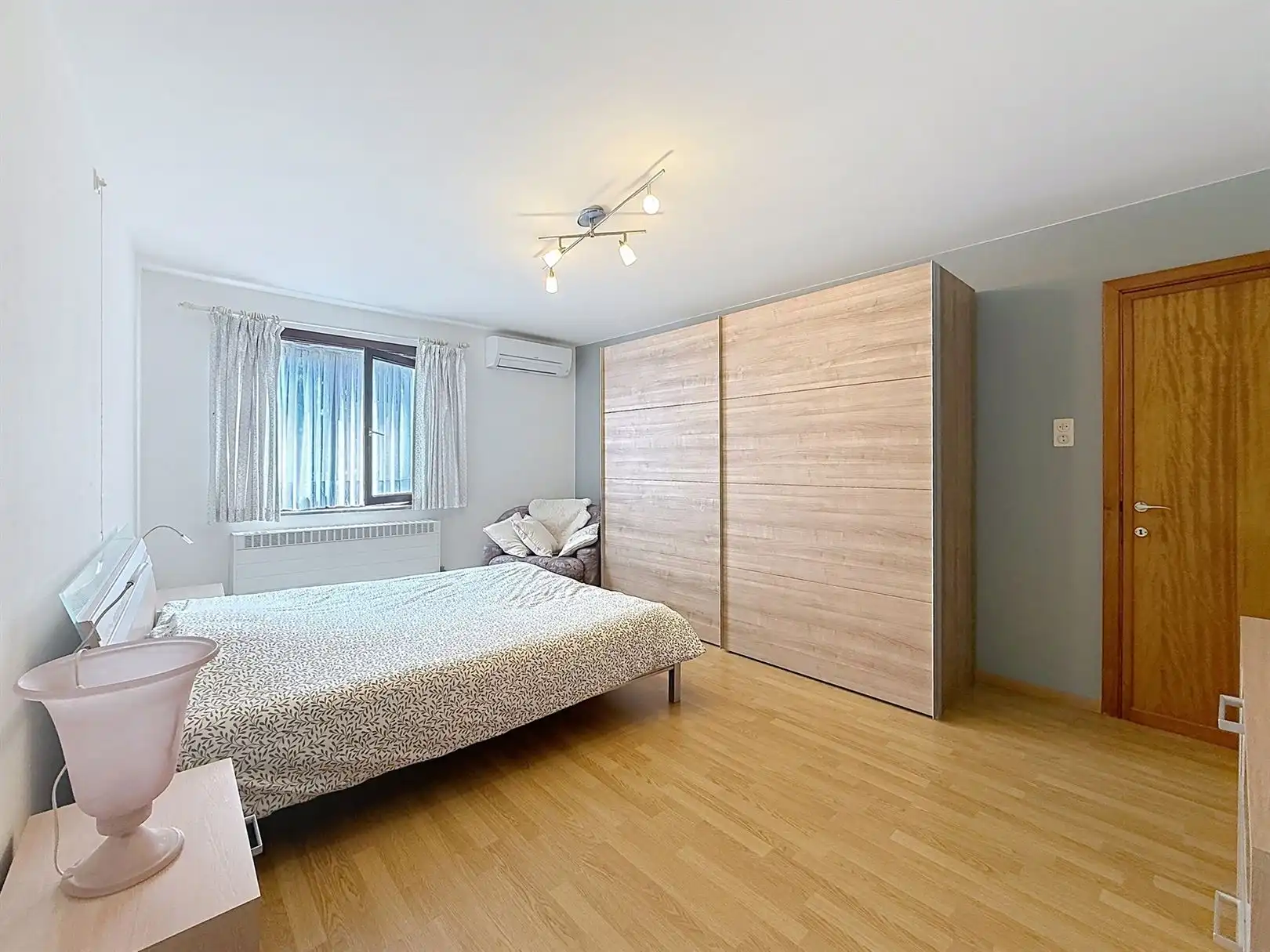 Ruime woning met extra woon- of werkpotentieel  foto 20