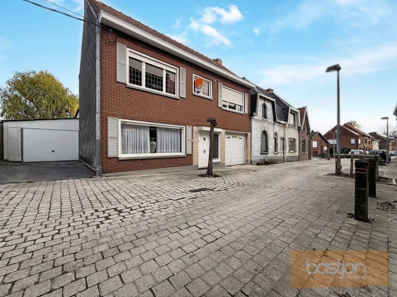 Ruime woning in rustige omgeving te Marke! foto 19