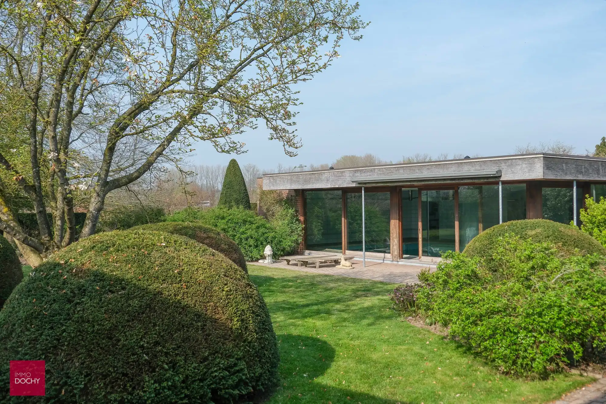 Landelijk en rustig gelegen villa met verschillende gebouwen dienstig voor bedrijvigheid foto 16