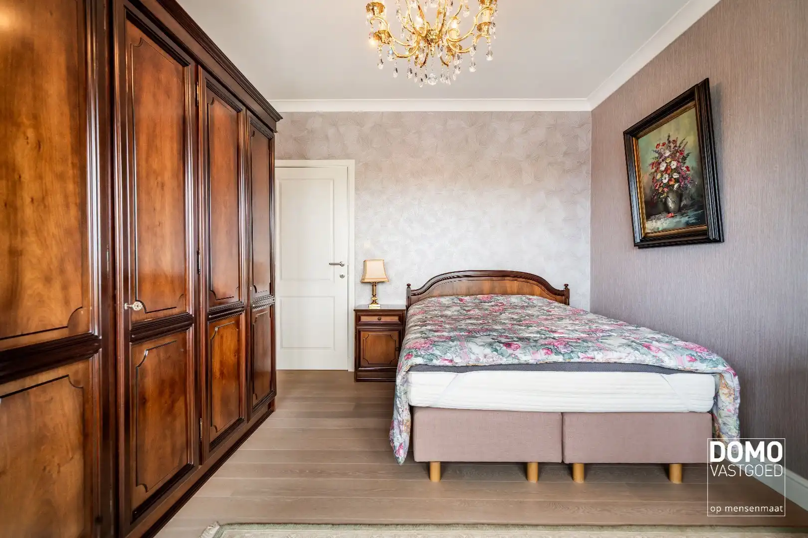 Stijlvol wonen in hartje Hasselt met een uniek uitzicht over het Kolonel Dusartplein foto 5