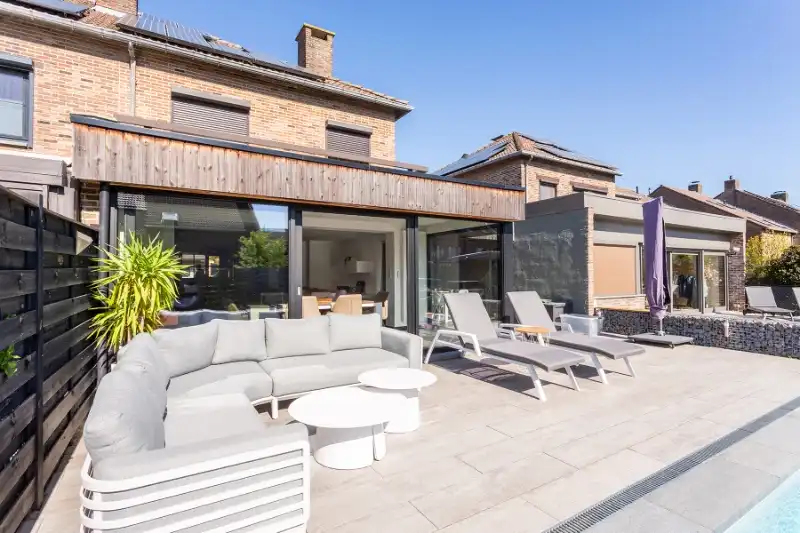 Verrassend ruime woning met zwembad! foto 19