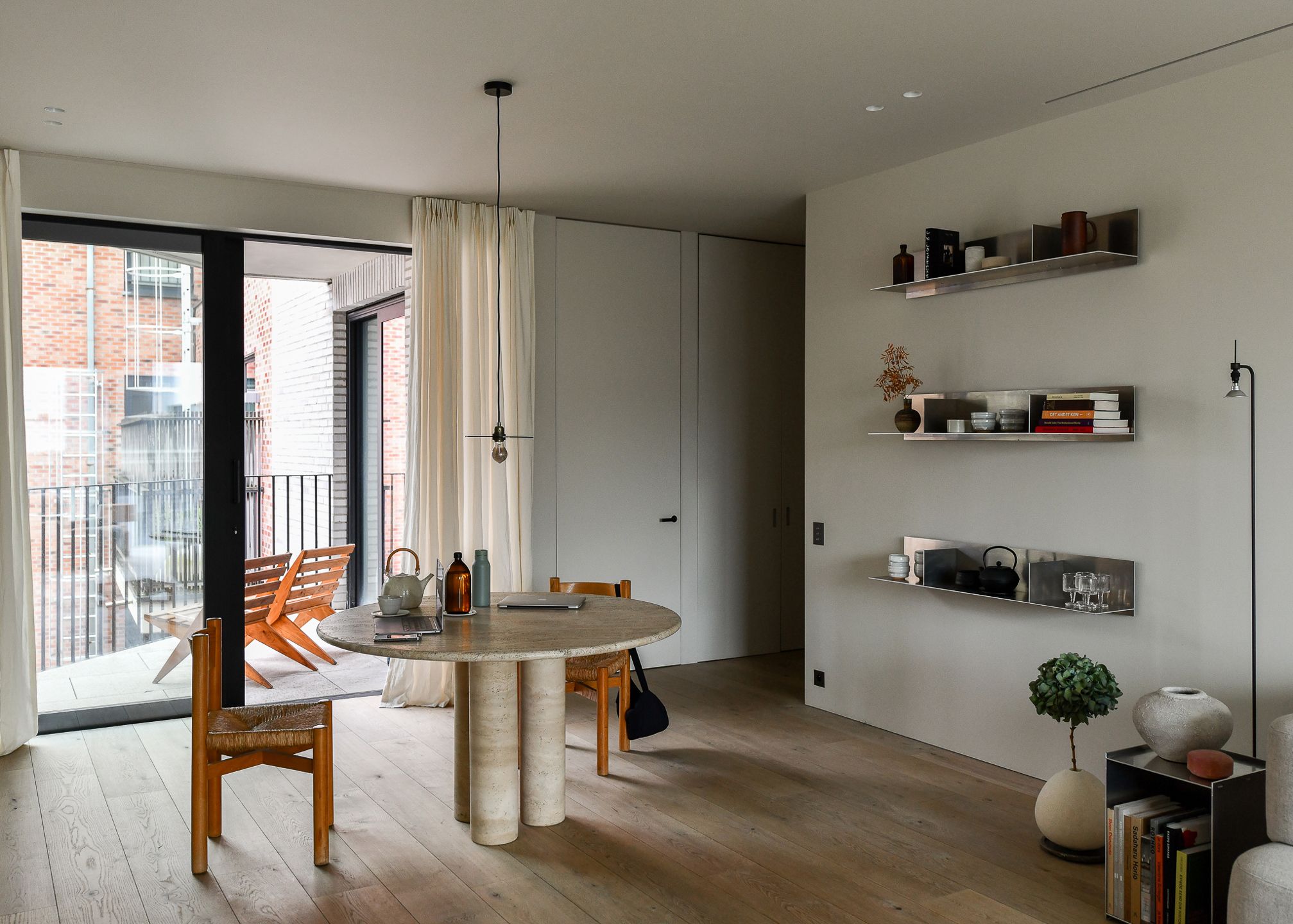 ANTWERPEN - Gemeubeld appartement vlakbij de Schelde foto 3
