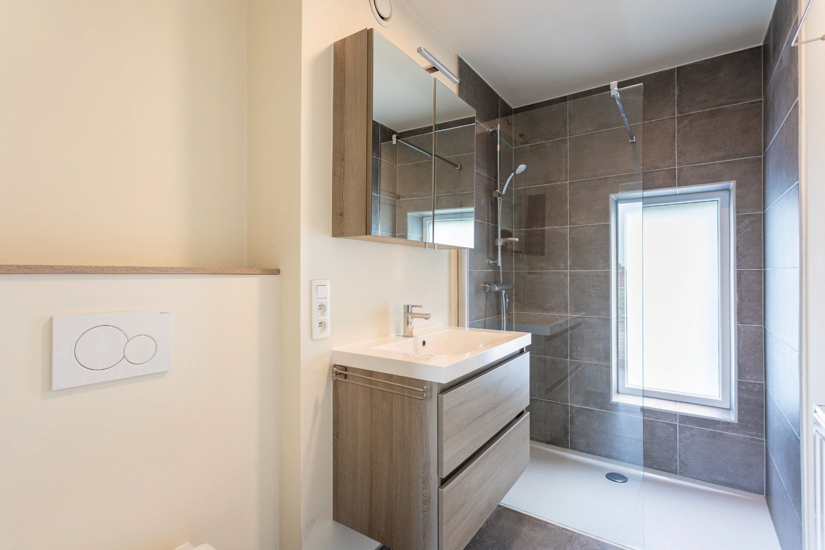 Stijlvol en energiezuinig duplexappartement in Halle foto 16