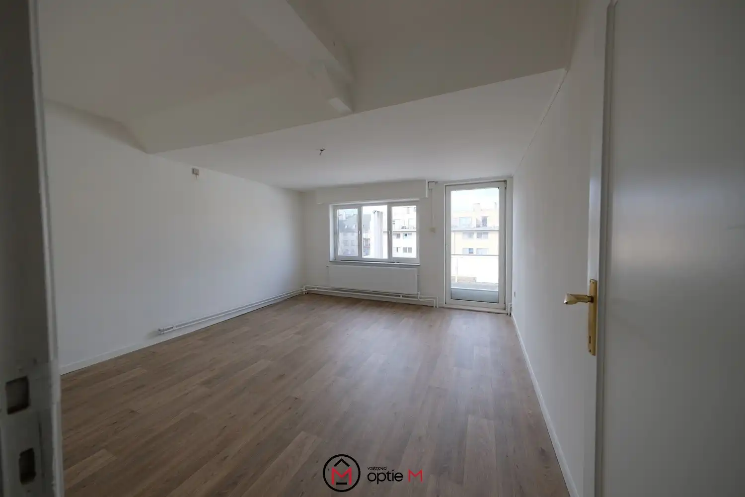 Ruim appartement te huur in het hart van Zonhoven foto 4
