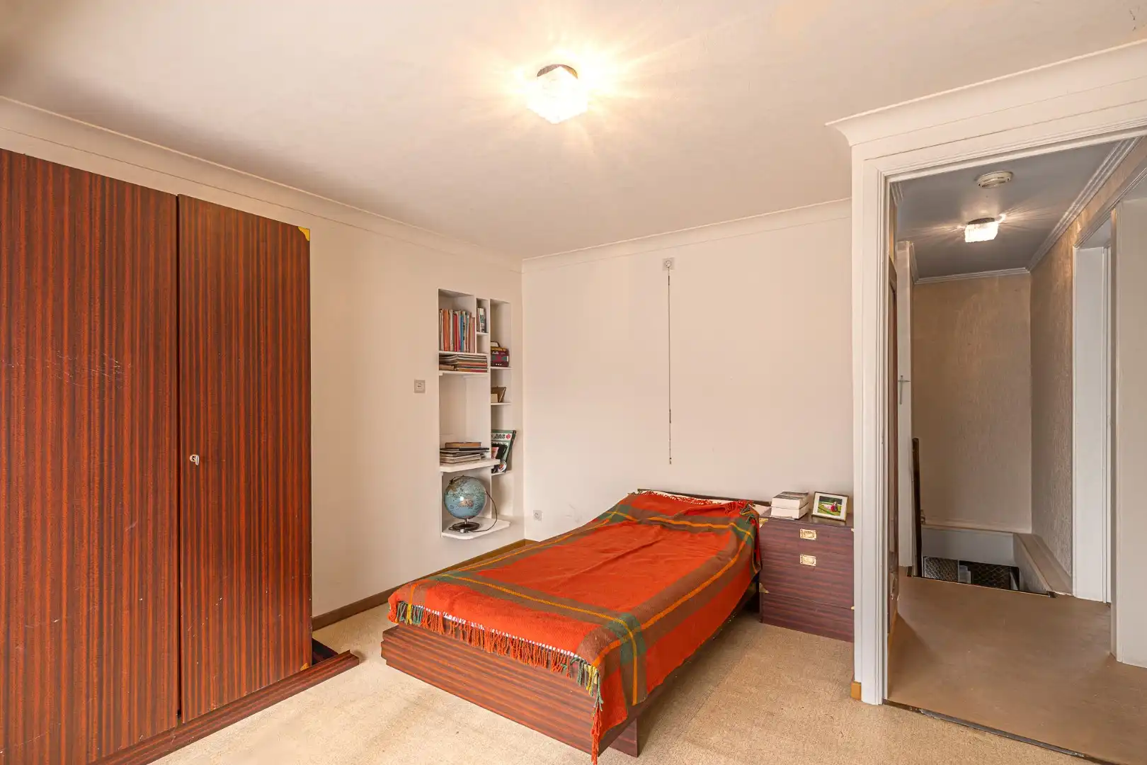 Ruime woning met 4 slaapkamers en dubbele garage op een landelijke ligging in Dadizele foto 15