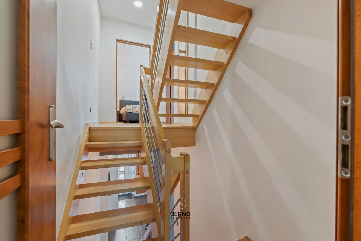 Charmante rijwoning met stadstuin nabij centrum. foto 17