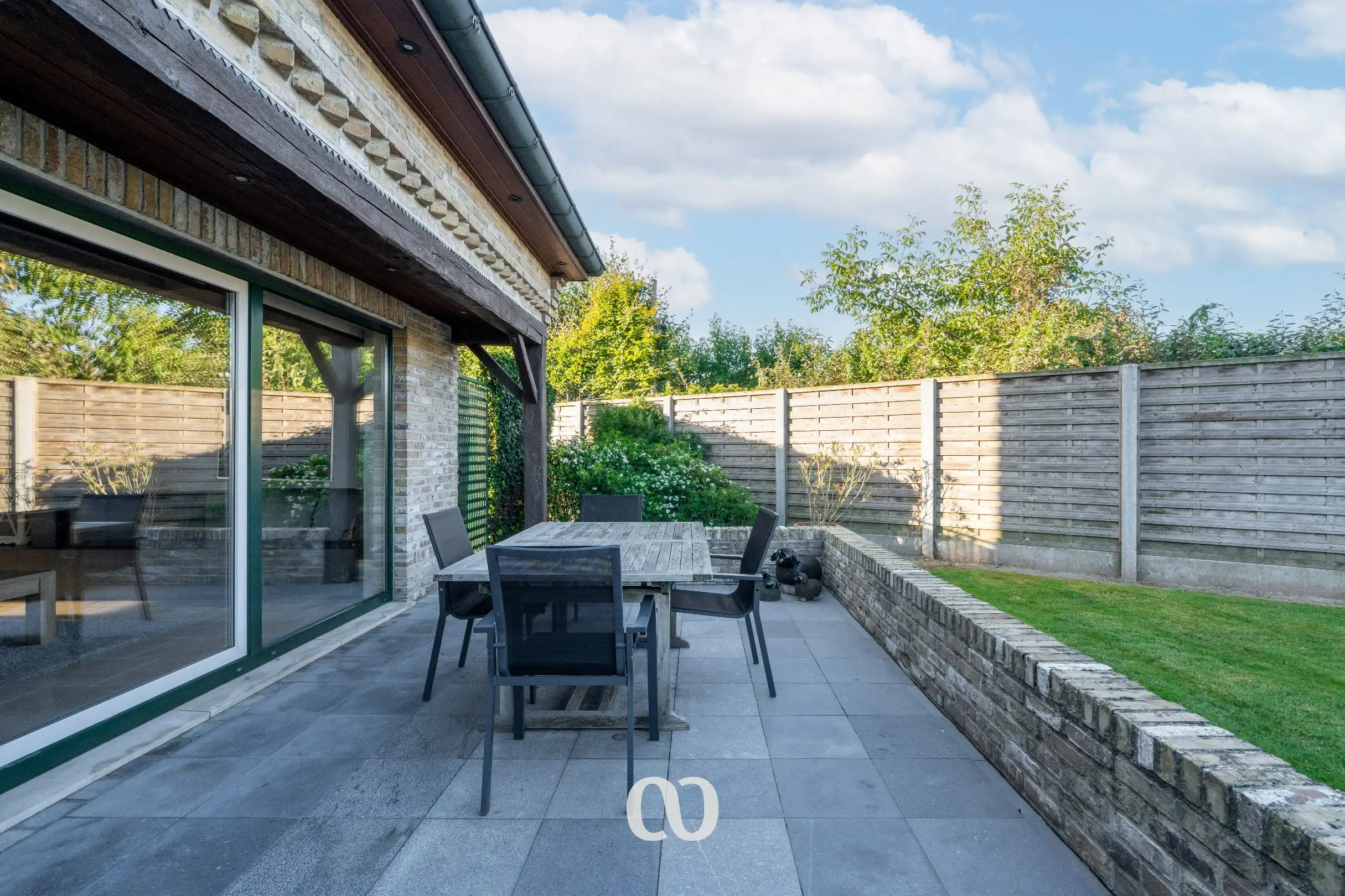 Instapklare gezinswoning met 4 slaapkamers en tuin foto 17