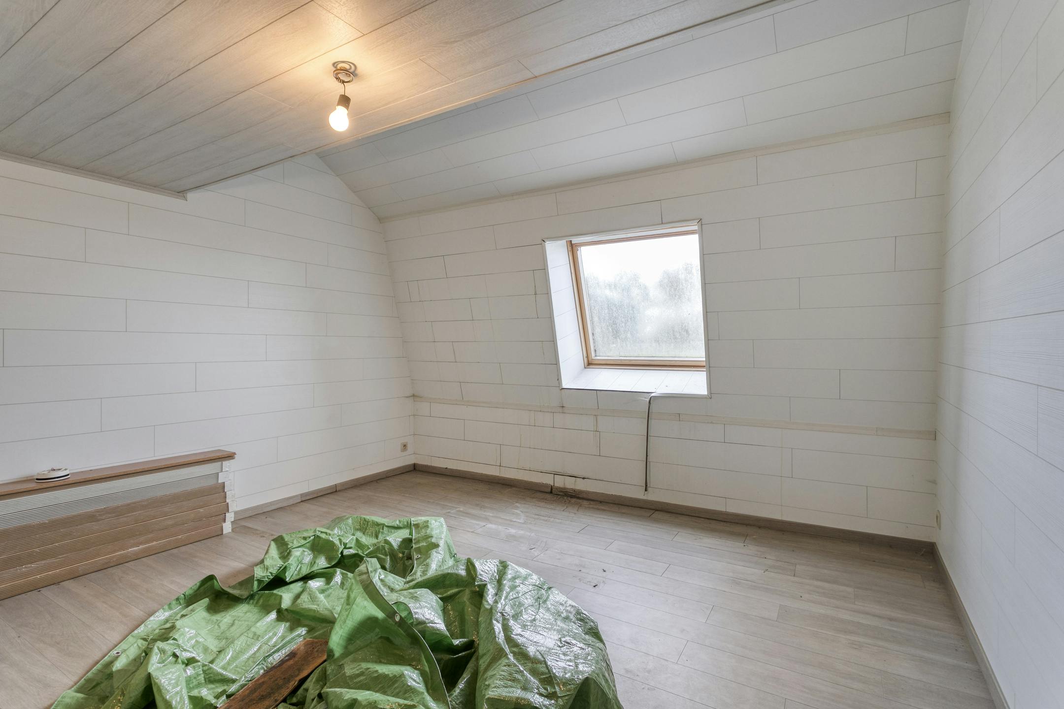 Huis te koop in Ieper met 4 kamers, tuin en garage  foto 13