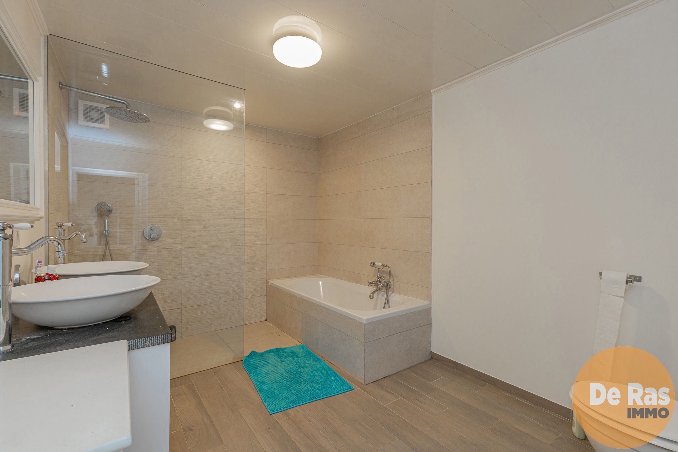 NIEUWERKERKEN - Gerenoveerde HOB met tuin op toplocatie foto 10