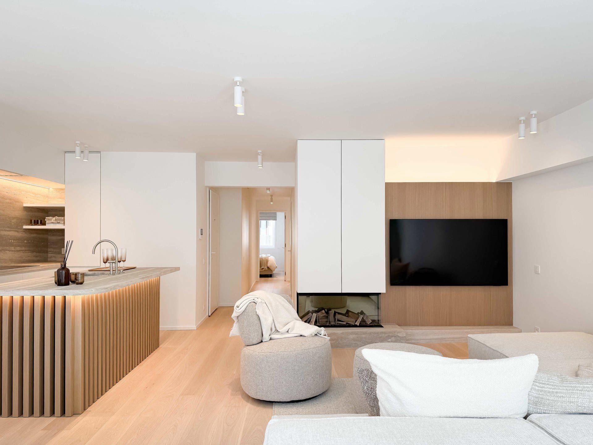 Volledig gerenoveerd appartement / Gemeubileerd / met garage foto 23