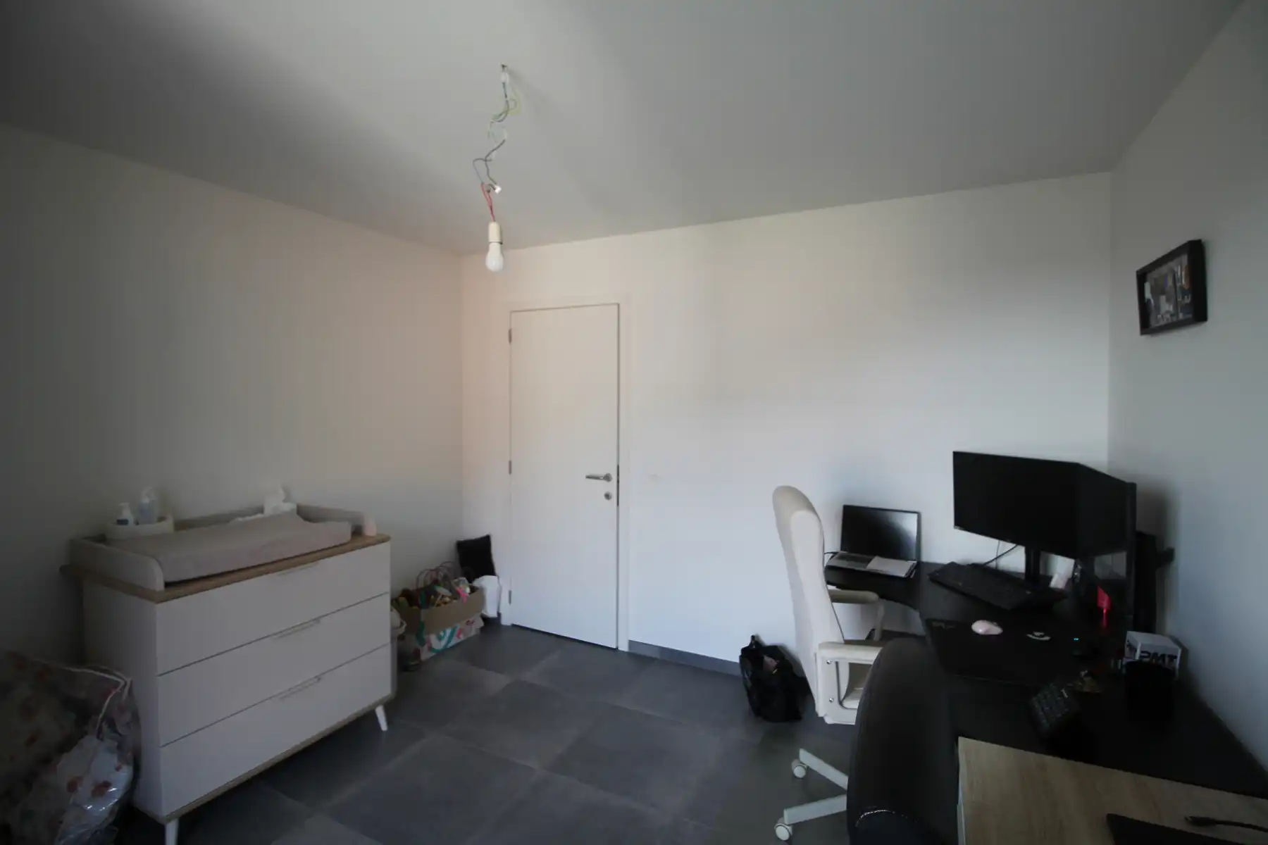 Ruim appartement van 122 m² met 2 slaapkamers, 2 terrassen, autostaanplaats en kelderberging. foto 10