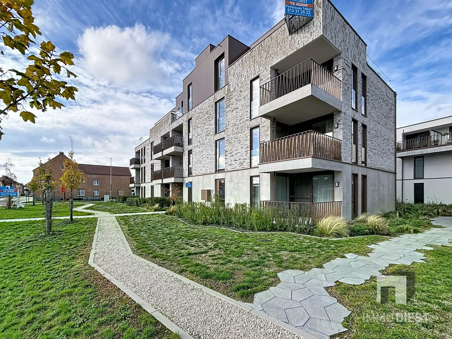 Gelijkvloers appartement met 2 slaapkamers. foto 27