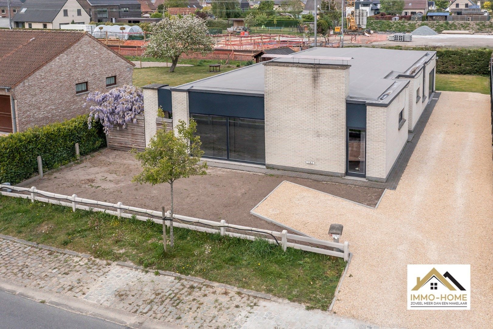 Opgefriste vrijstaande bungalow nabij groene omgeving! foto 27