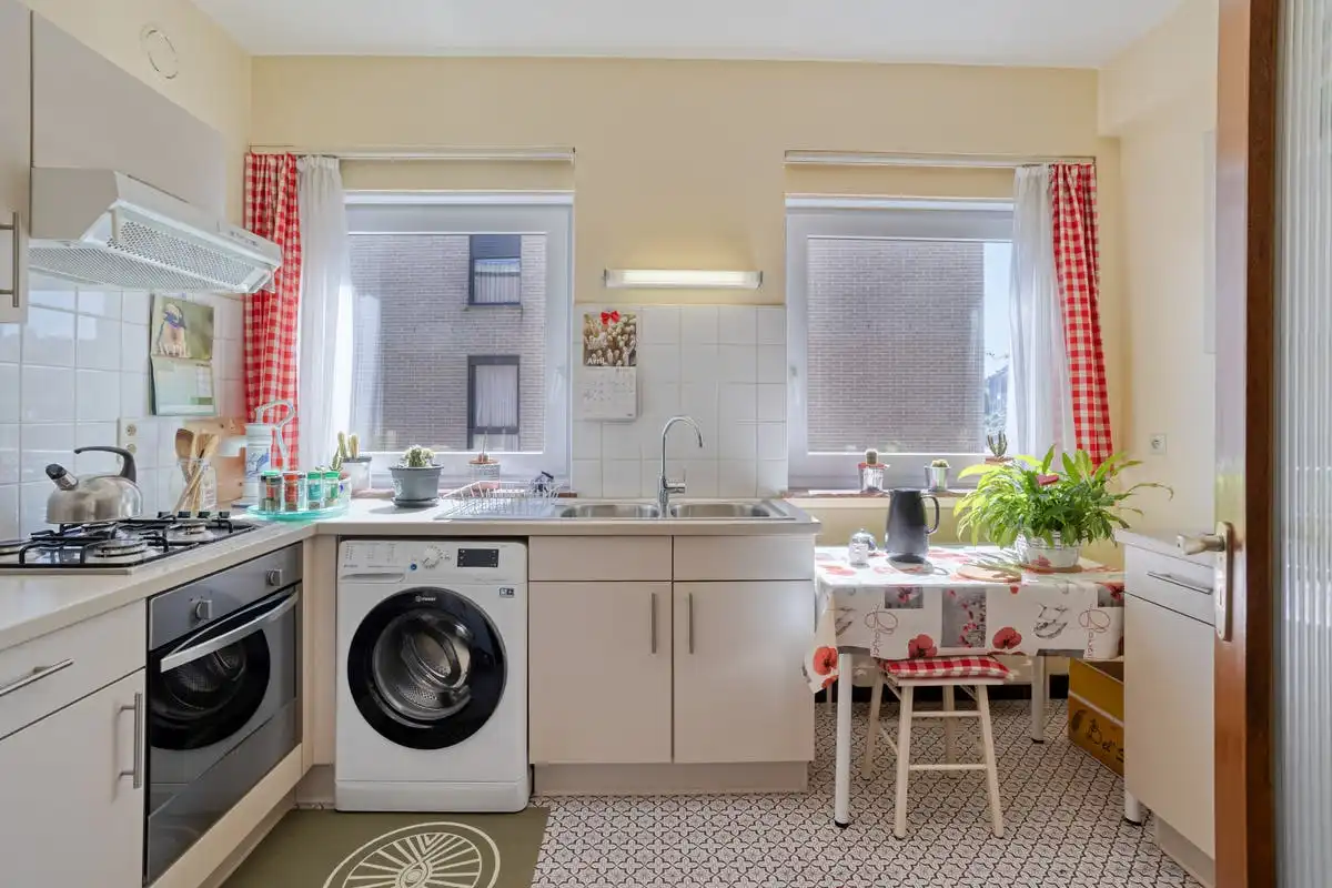 Opbrengstgebouw met 4 appartementen, tuin en parking in Strombeek-Bever foto 37