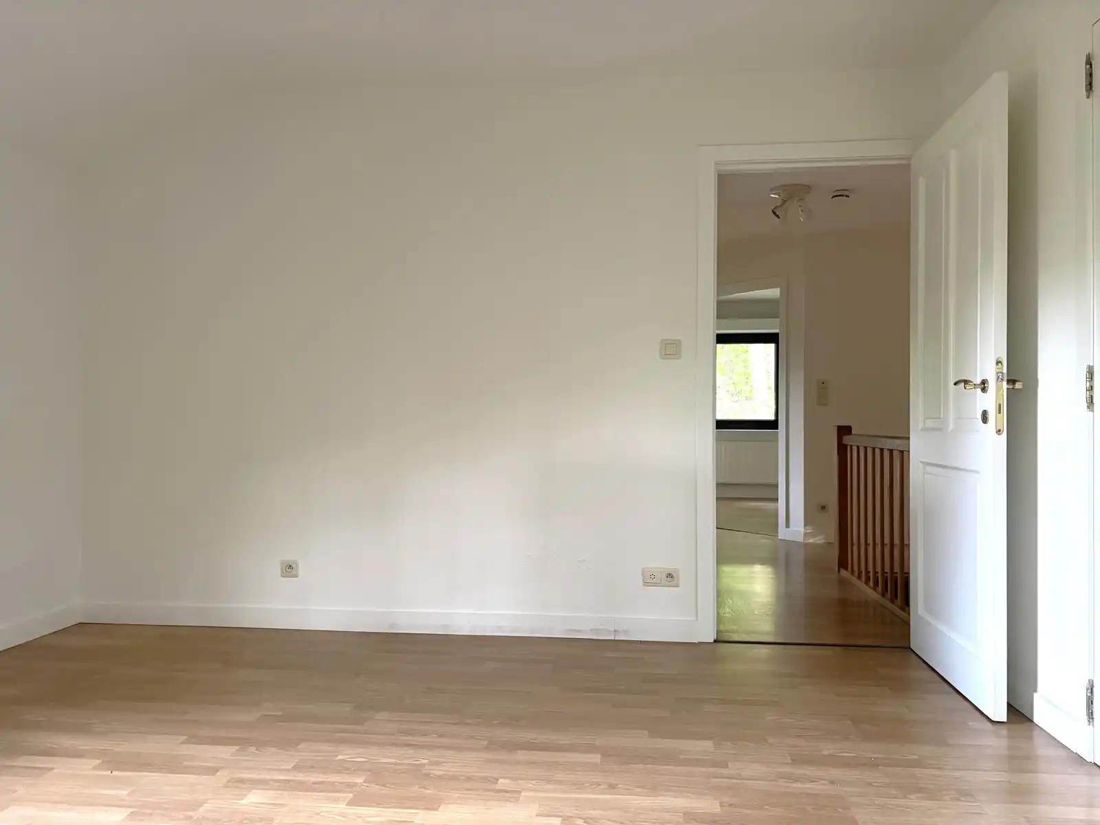Ruime villa met 6 slaapkamers in groene omgeving foto 21