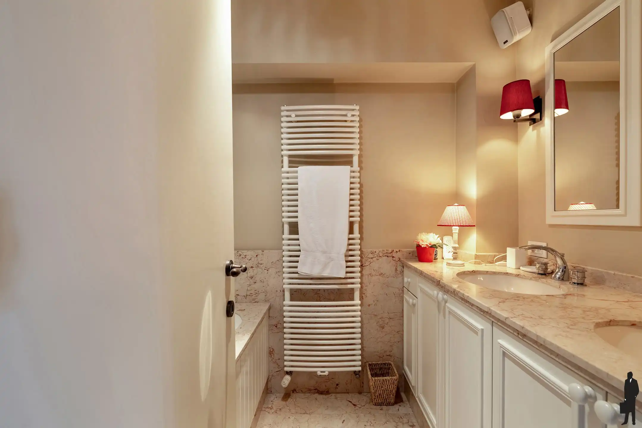 Exclusief appartement van 244m² op de Grote Markt foto 18