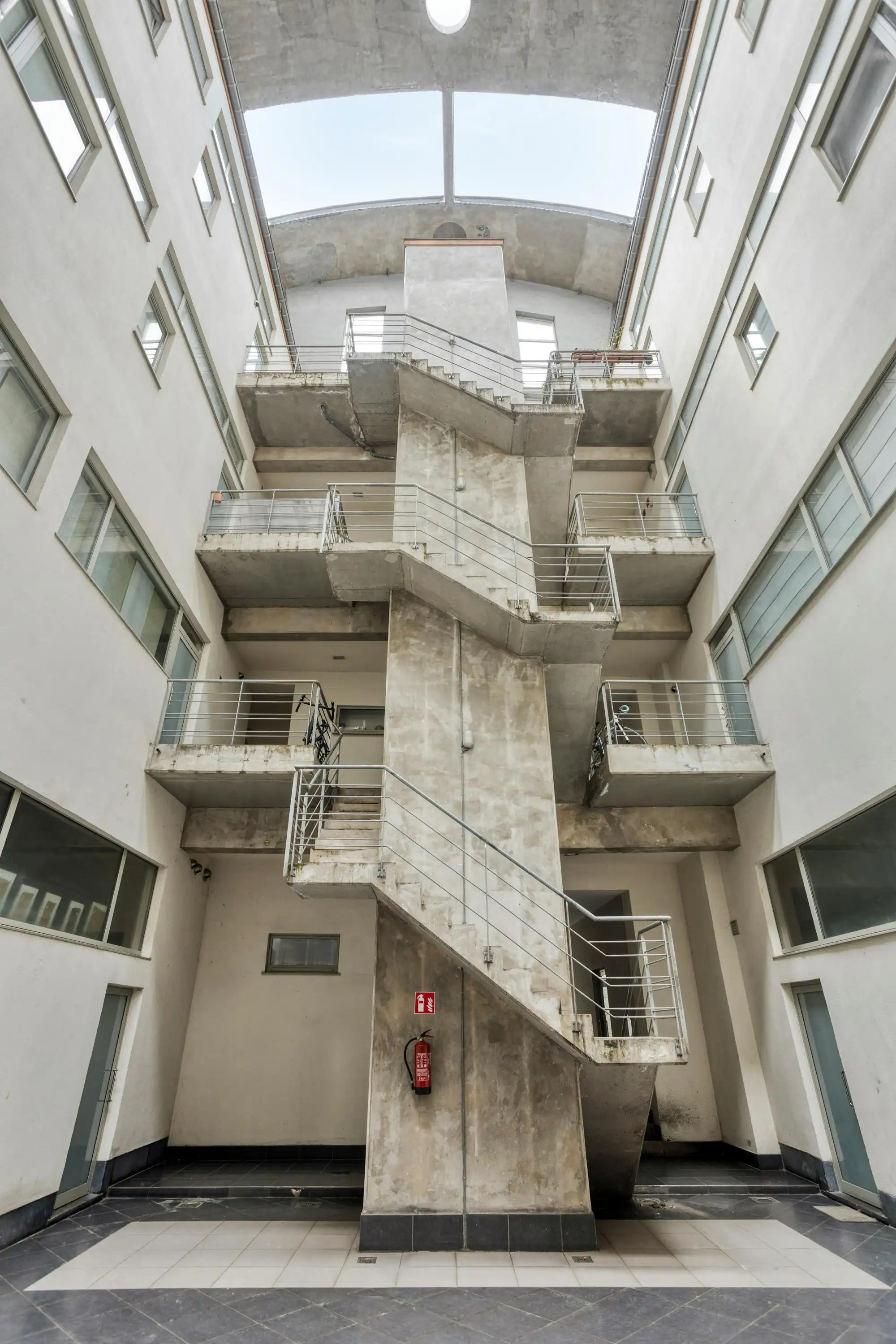 Atypisch appartement te koop in Brussel: Uitzonderlijke triplex met terras (EPC B) foto 13