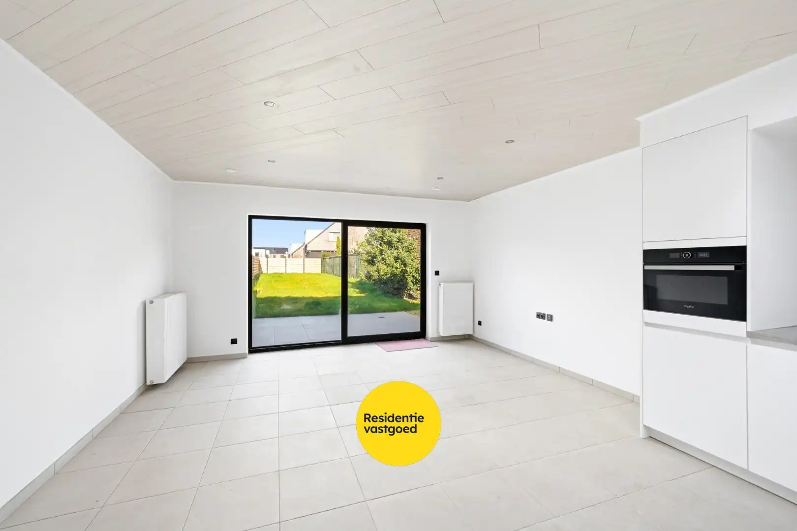 Gerenoveerde woning op een rustige locatie te Westkerke foto 2