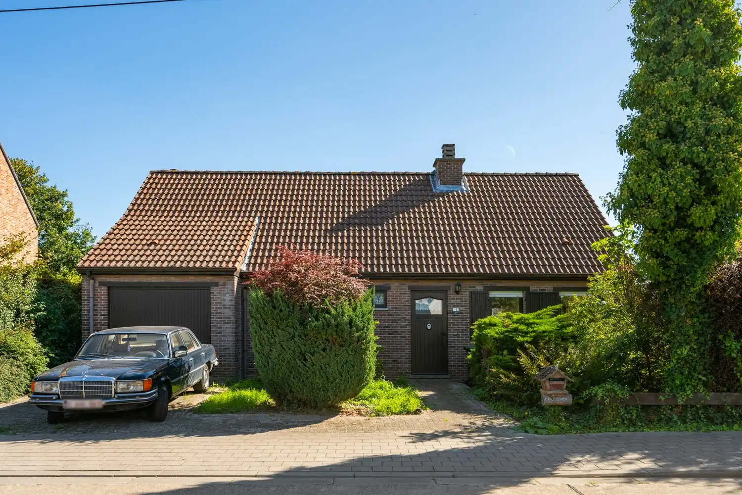 Instapklare op te frissen woning met 4 slpkrs op prima locatie in Elzestraat foto {{pictureIndex}}