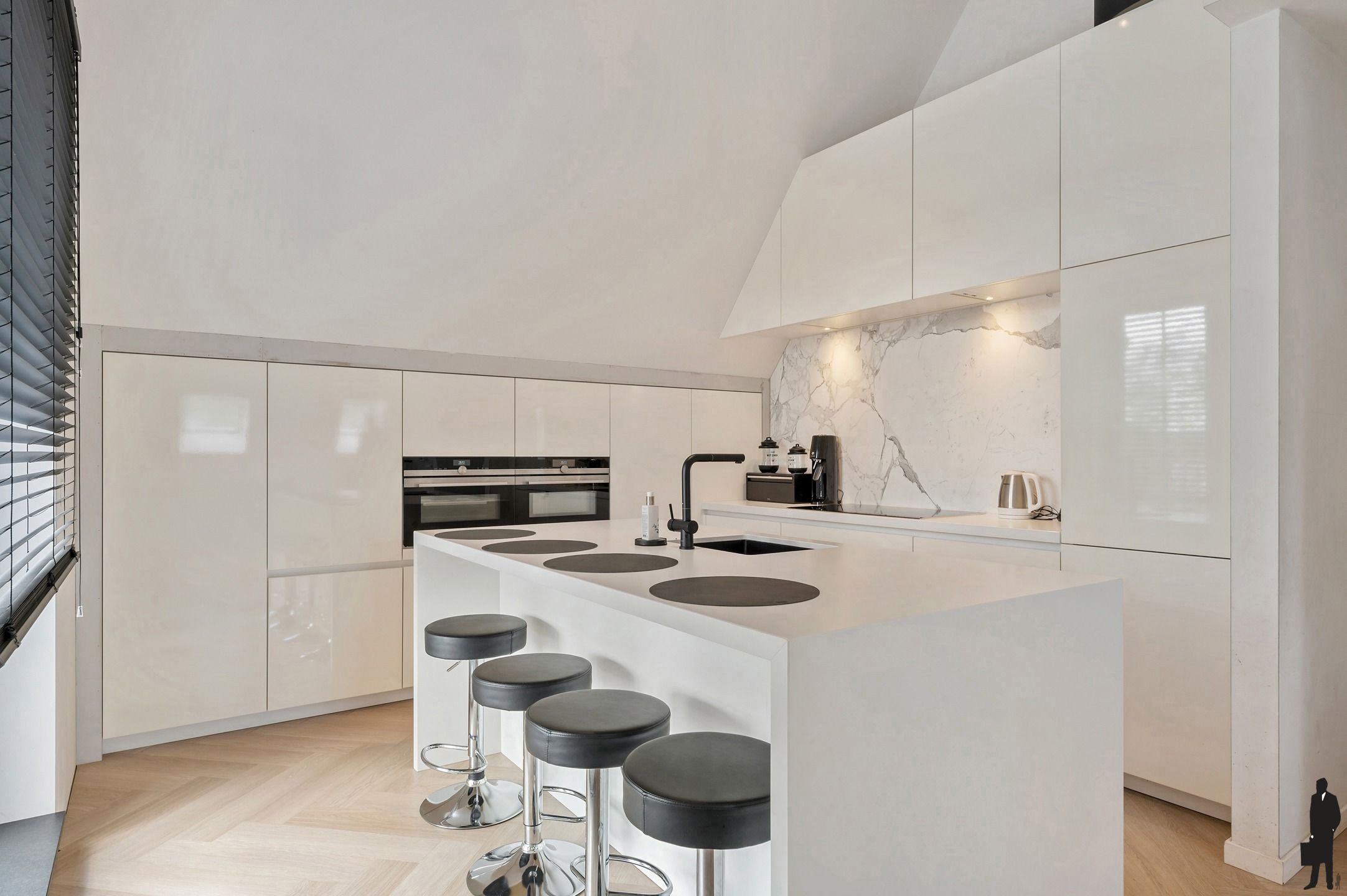 Dakappartement van ca. 157m² met 3 slpks en zuidwest terras foto 5