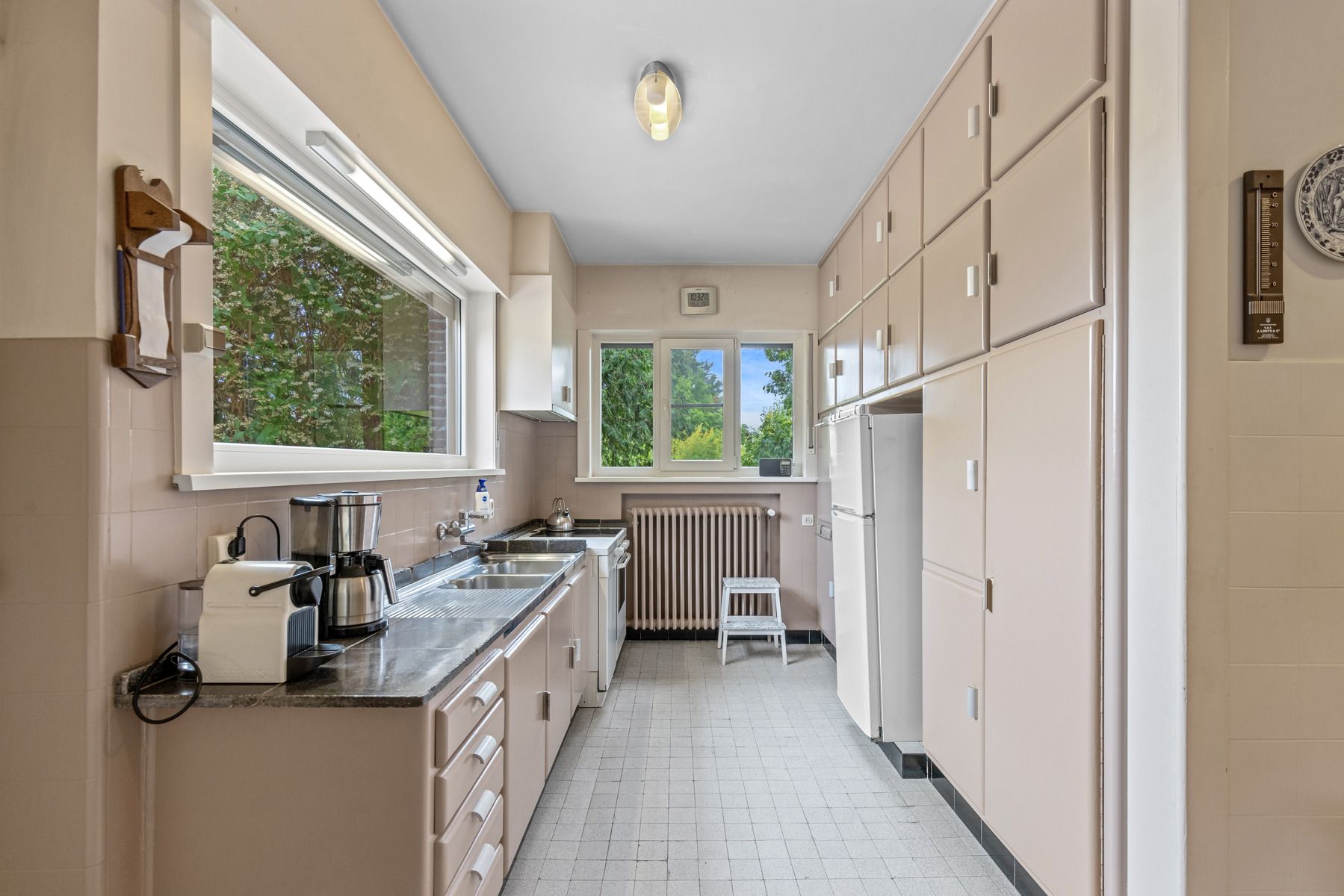 Ruime woning met prachtige tuin in het mooie Schellebelle! foto 12