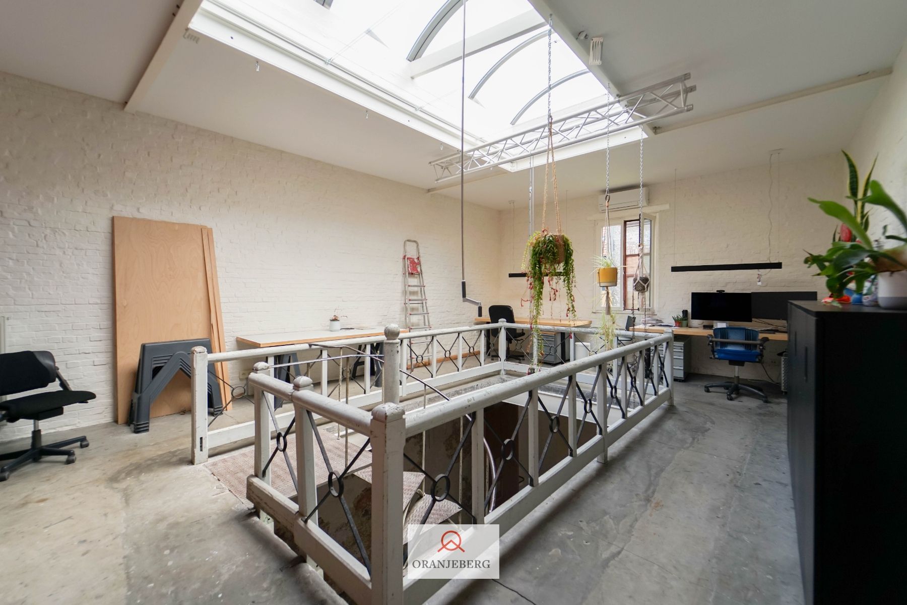 Polyvalente atelierruimte-magazijn-loods foto 16