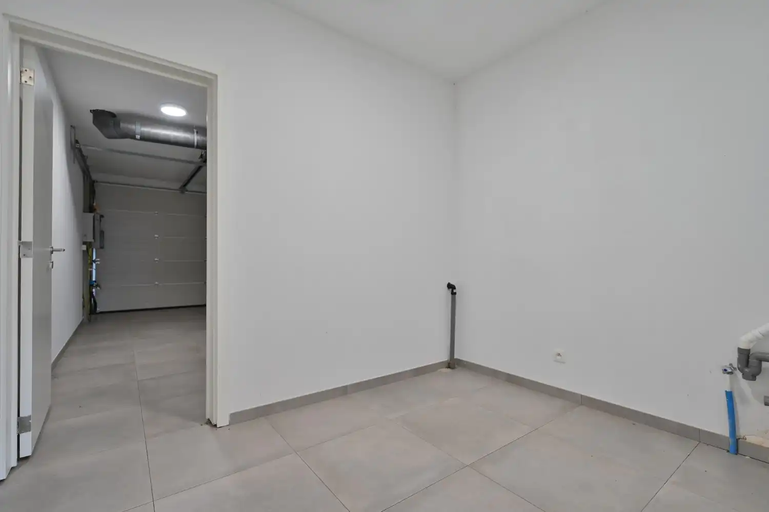 Moderne halfopen woning met 3 slaapkamers in het centrum van Lanaken foto 9